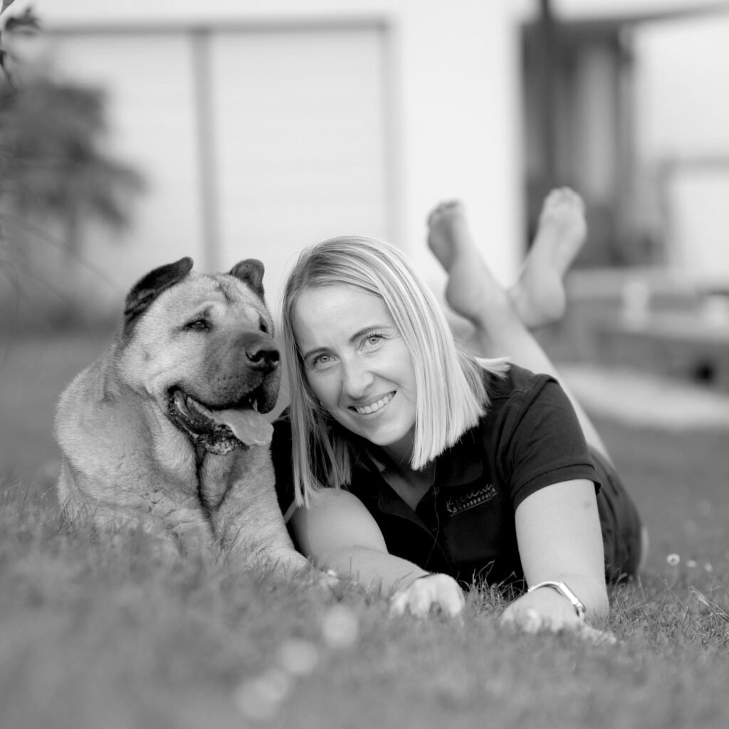 Fellwerk Hundefriseur - Jasmin Lostuzzo und ihr Hund Pauli